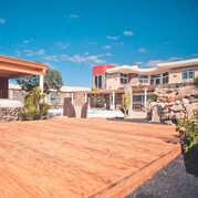 Surf Villa Fuerteventura, podium de yoga