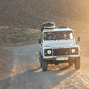 Landrover 4WD sur le chemin du retour