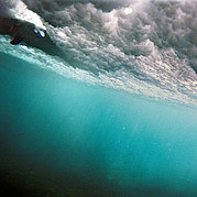Surf, vague d'en bas